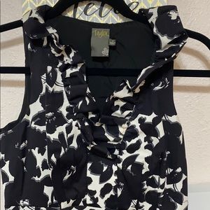 Beautiful Taylor black and white dress
